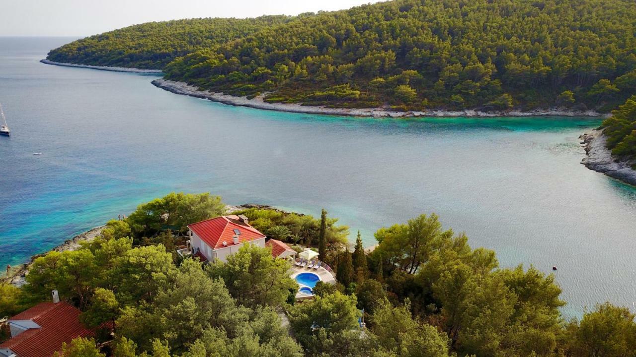 Waterfront Villa With Pool Вела-Лука Экстерьер фото